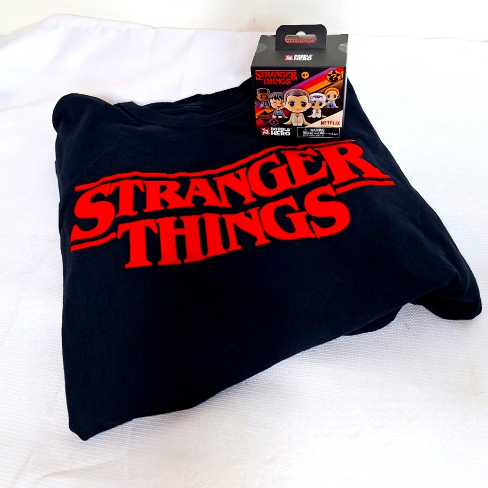 Netflix brand Stranger Things"Strange Things Never End"Tee-shirt and Bobble Hero